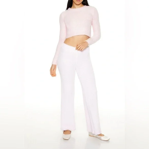 NWT Forever 21 fuzzy two-piece set in the color blossom 🌸 - Picture 1 of 7